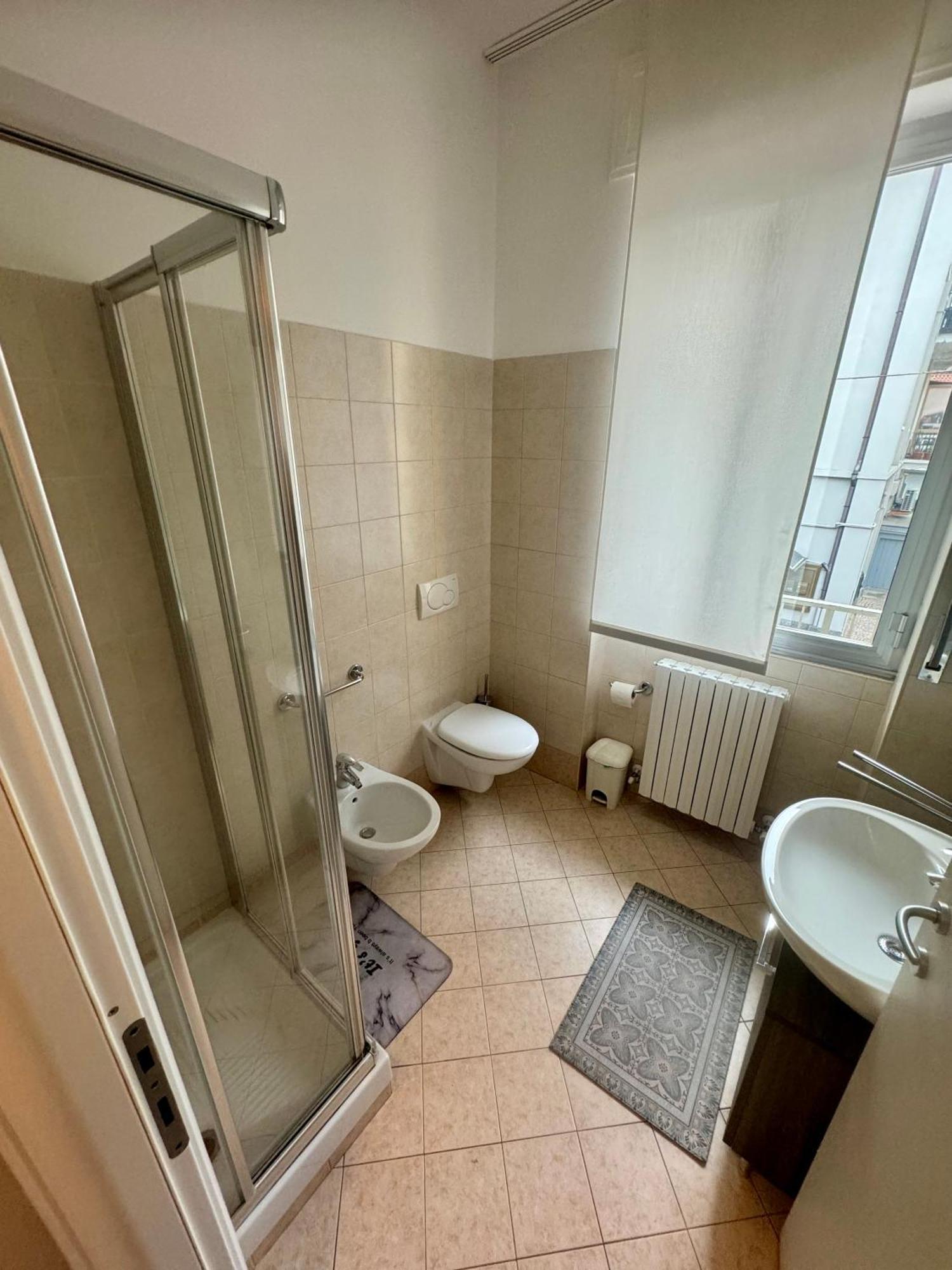 Casa Tito - Accogliente Monolocale A Due Passi Dalla Stazione Cesano Maderno Bagian luar foto