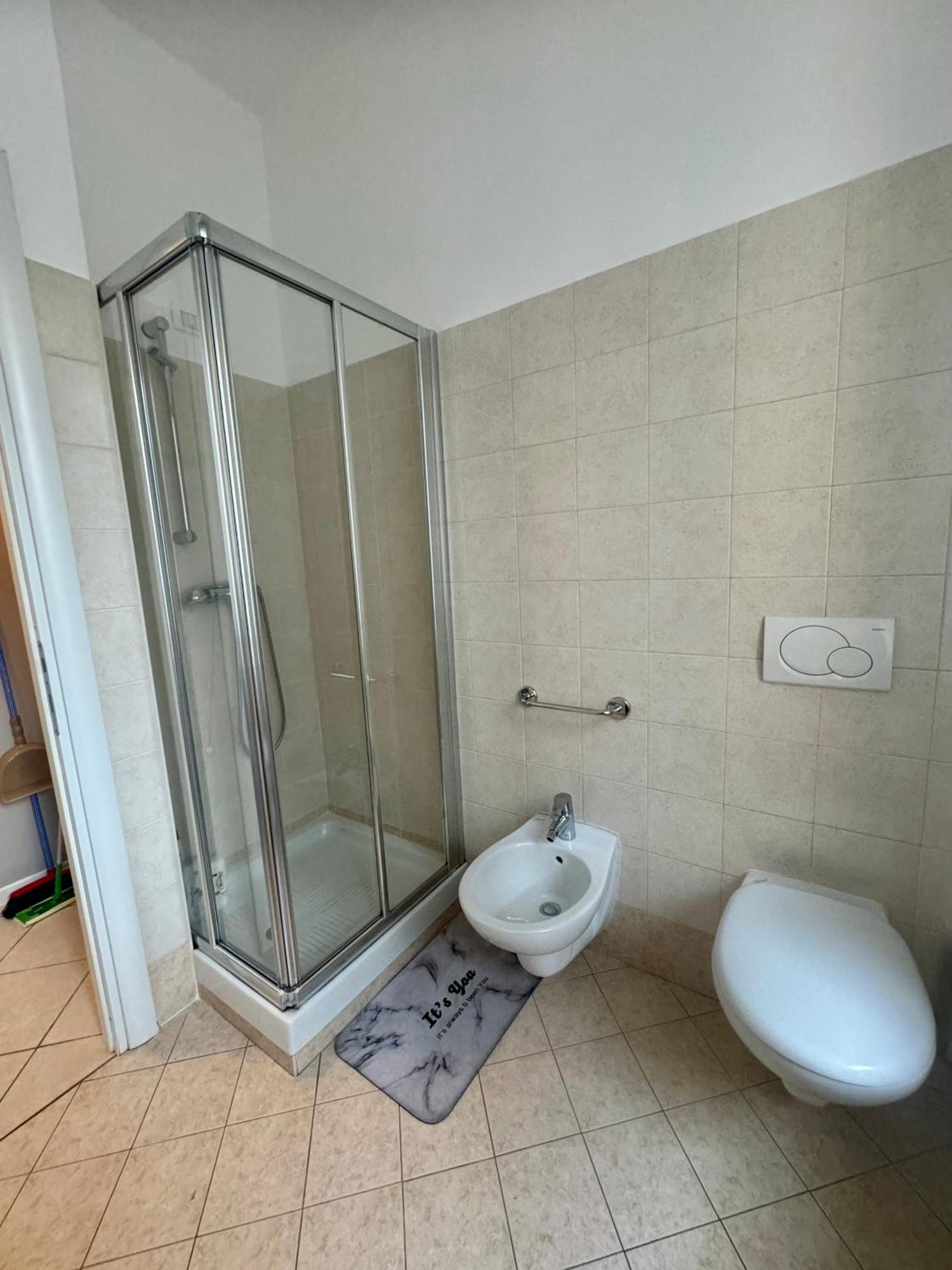 Casa Tito - Accogliente Monolocale A Due Passi Dalla Stazione Cesano Maderno Bagian luar foto